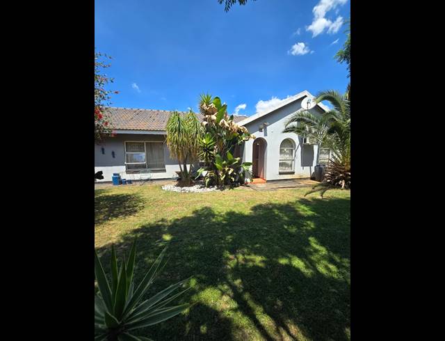 4 BEDROOM HOUSE TO LET IN ARCON PARK